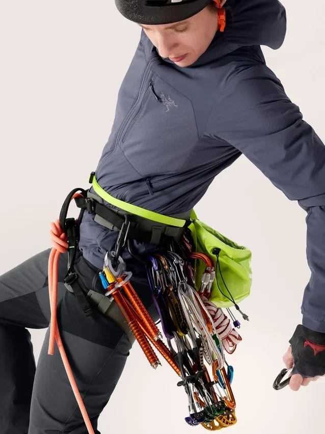 AR-385a Harness Women's