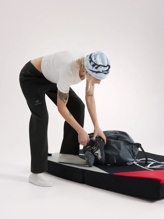 Emblem Fleece Jogger Women's