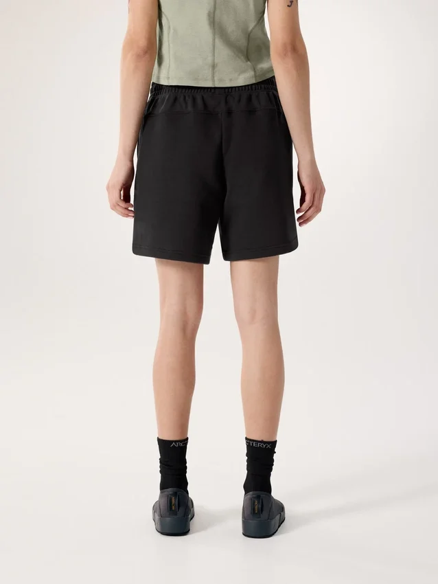 Emblem Fleece Short 6" Women's