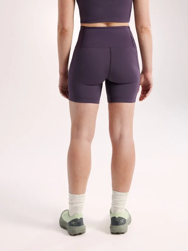 Essent High-Rise Utility Short 6" Women's