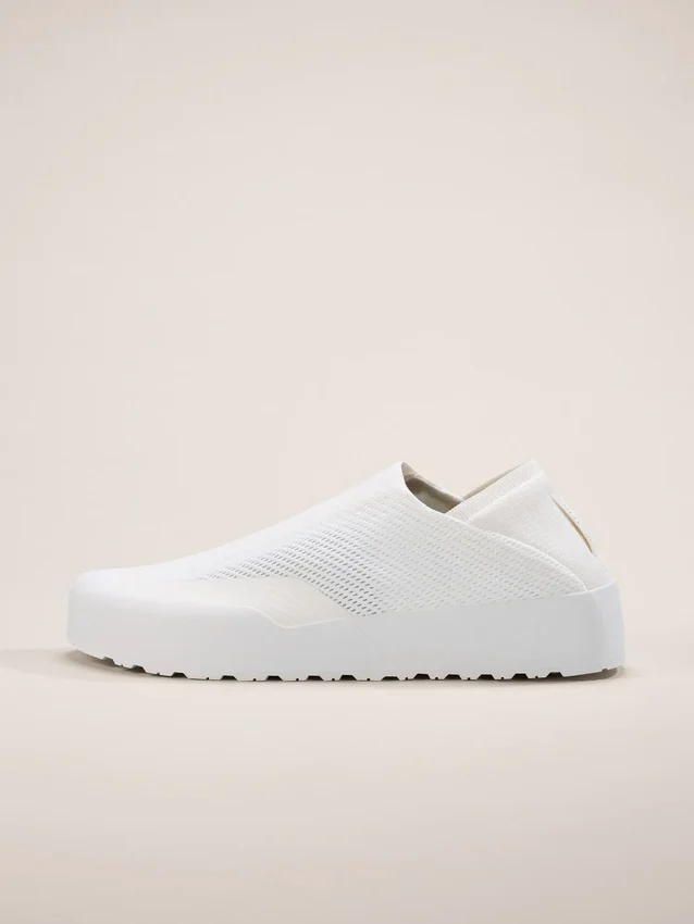 Kragg Shoe Women's