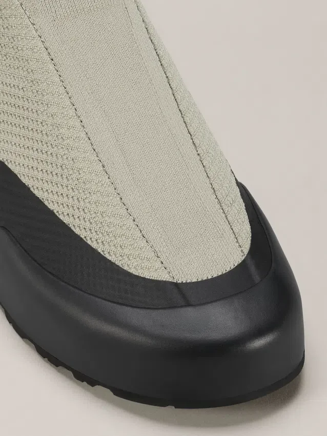 Kragg Shoe Women's