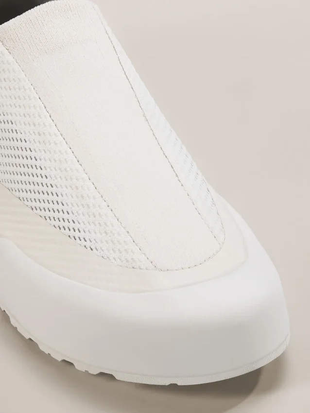 Kragg Shoe Women's