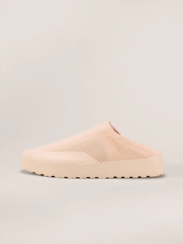 Kragg Shoe Women's