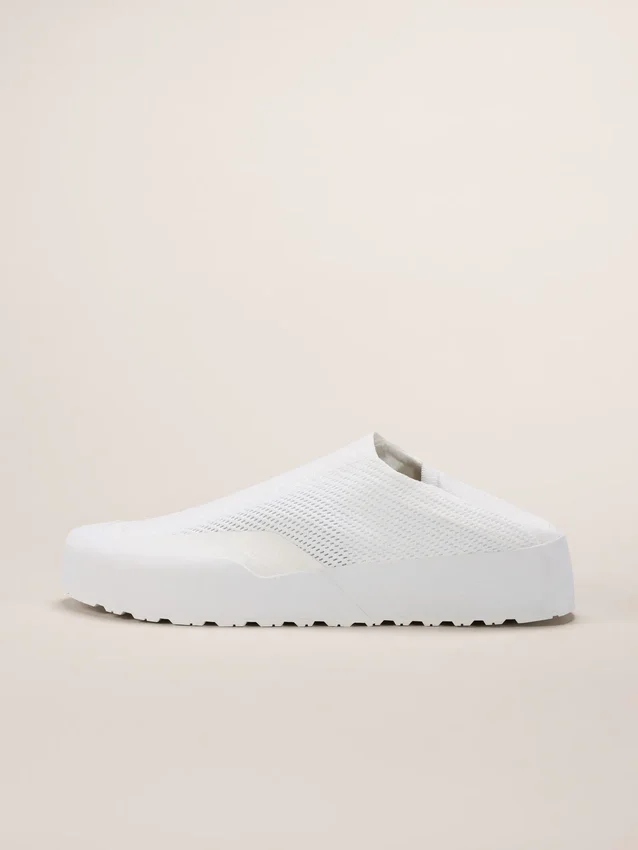 Kragg Shoe Women's