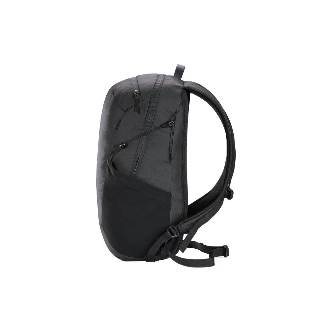 Mantis 16 Backpack "Black"