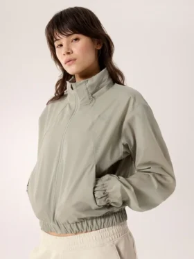 Naya Cropped Stowhood Jacket Women’s